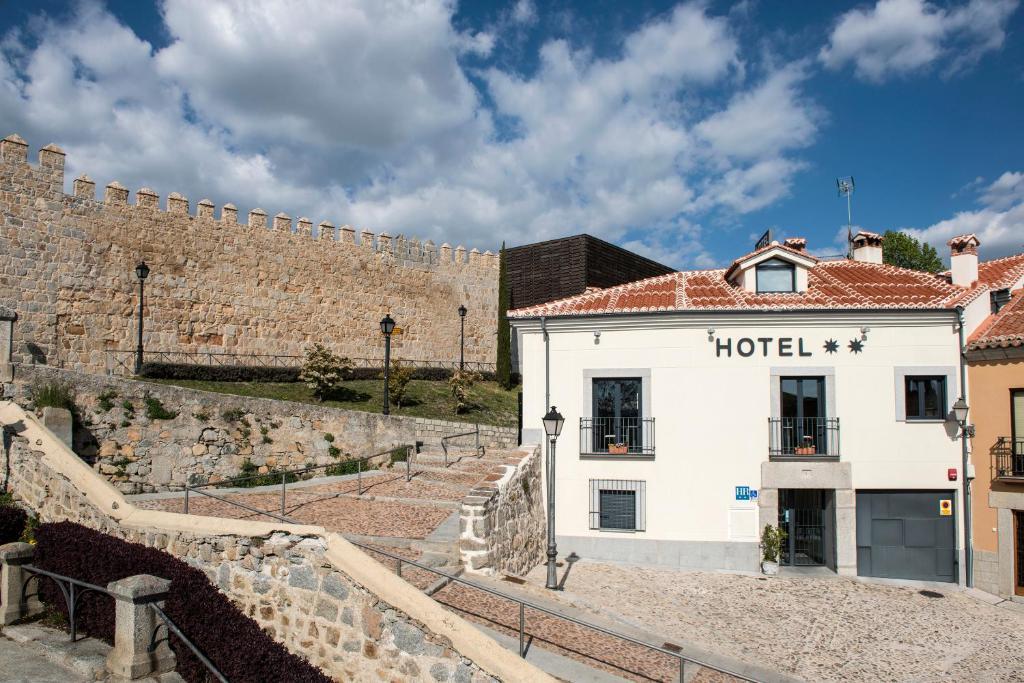 Hotel Puerta De La Santa Ávila Exterior foto